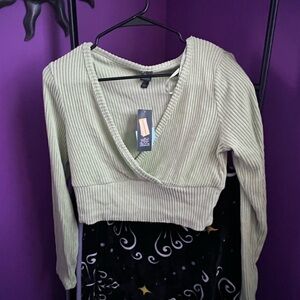 Wild Fable light green long sleeve top